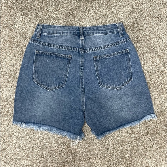 SHEIN Denim Shorts BRAND NEW NEVER WORN Size 26 - Picture 2 of 3